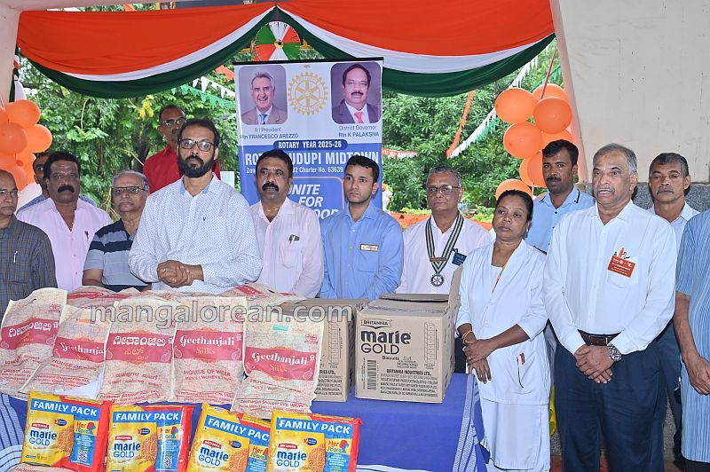 Catholic Sabha Udupi Pradesh, Rotary Club Midtown Distributes Essential Items to Dist Govt Hospital Patients