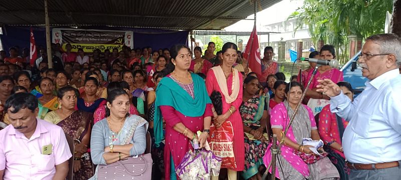 Udupi Construction Workers Launch Indefinite Protest Over Laterite Stone Shortage