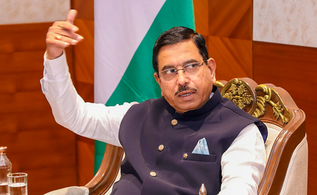 K’taka govt misled sugarcane farmers: Union Minister Joshi tells CM in letter