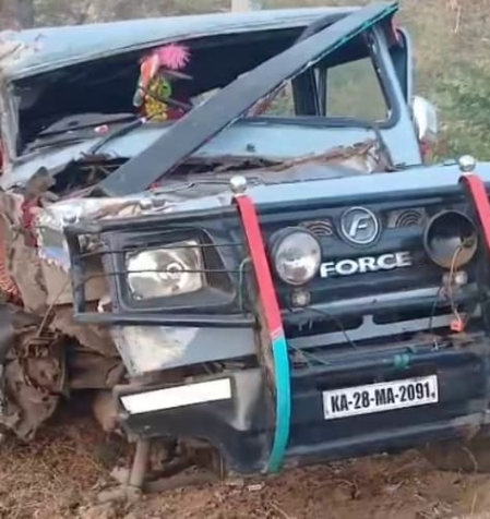 Three women farmers killed as two vehicles collide in Gadag