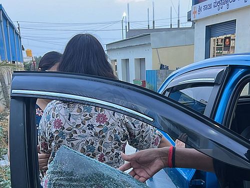 Road rage incident: West Bengal couple attacked near Electronics City in Bengaluru