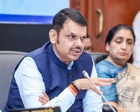 Maha CM directs MSRTC to set up e-bus charging network