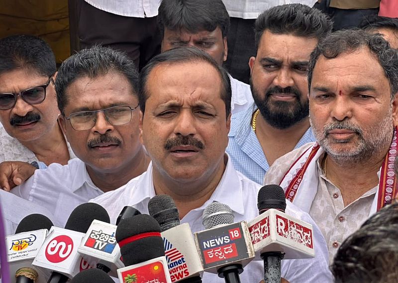 No Need to Panic About Covid, Stay Vigilant: Health Minister U. T. Khader - Mangalorean. com