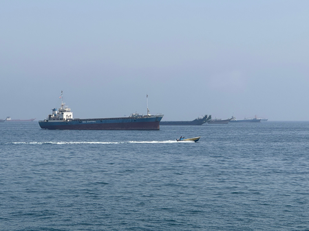 Two UAE tankers attacked while transiting Hormuz Strait: Report