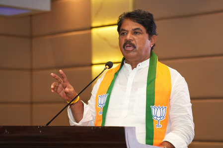 ತ್ರಿವರ್ಣ ಧ್ವಜಾರೋಹಣ: BJP ಆರೋಪಕ್ಕೆ ಕಾಂಗ್ರೆಸ್ ತಿರುಗೇಟು