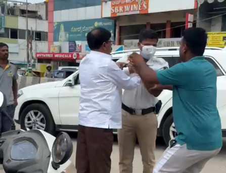 ಜೆಡಿಎಸ್ ನಾಯಕನಿಂದ ಟ್ರಾಫಿಕ್ ಪೊಲೀಸರಿಗೆ ಥಳಿತ