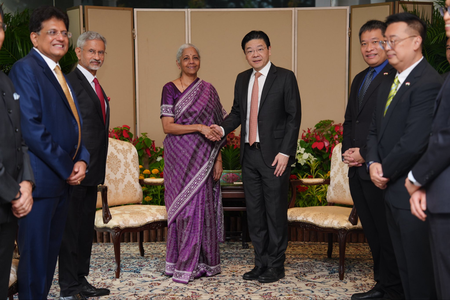 Top Indian ministers discuss progress towards Comprehensive Strategic Partnership in Singapore