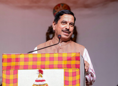 ರಾಹುಲ್ ಗಾಂಧಿಗೆ ಪ್ರಲ್ಹಾದ್ ಜೋಶಿ ತಿರುಗೇಟು: ಸೋಲಿಗೆ ಮೋದಿಯನ್ನು ದೂಷಿಸುವುದೇಕೆ?