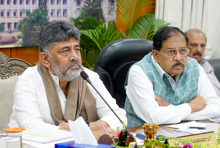 ಕರ್ನಾಟಕದಲ್ಲಿ ಕೇಂದ್ರ ತಂಡಗಳ ಭೇಟಿ; ಬರದಿಂದ ಜಿಎಸ್ಟಿ ಸಂಗ್ರಹಕ್ಕೂ ಹೊಡೆತ: ಉಪಮುಖ್ಯಮಂತ್ರಿ